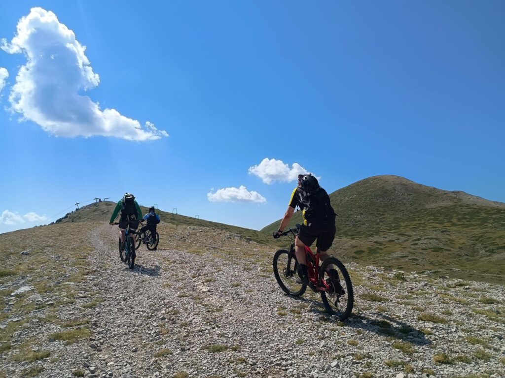 Monte Cotento in MTB da Filettino: cresta dei Simbruini e boschi tecnici