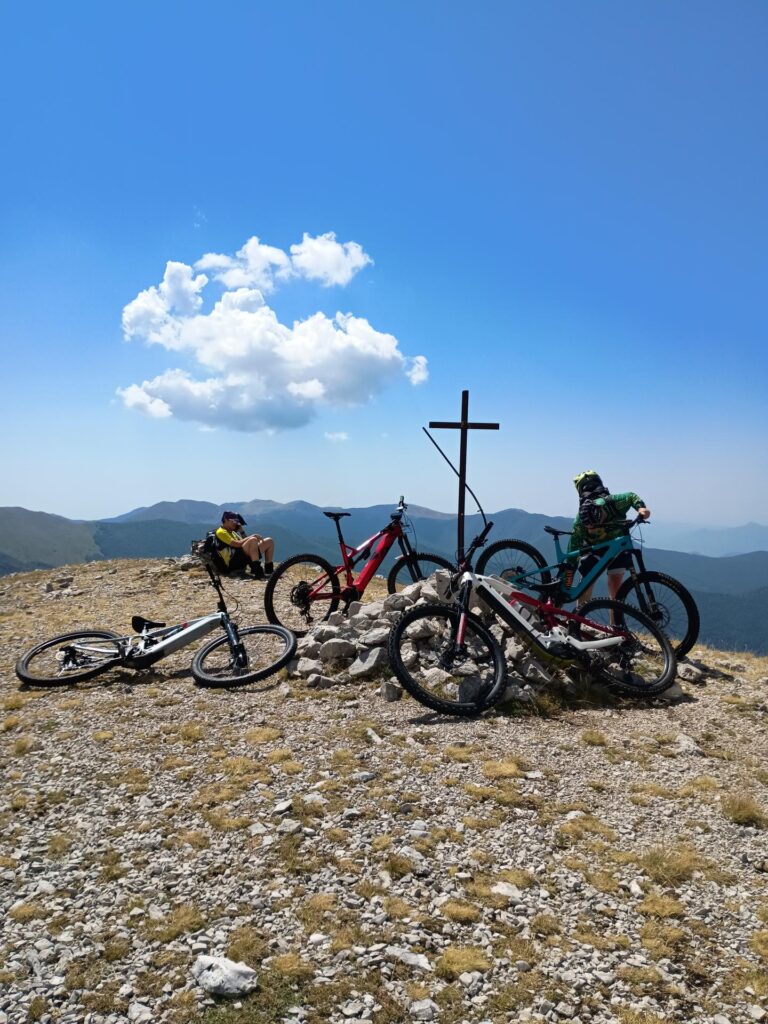 Monte Cotento in MTB da Filettino: cresta dei Simbruini e boschi tecnici
