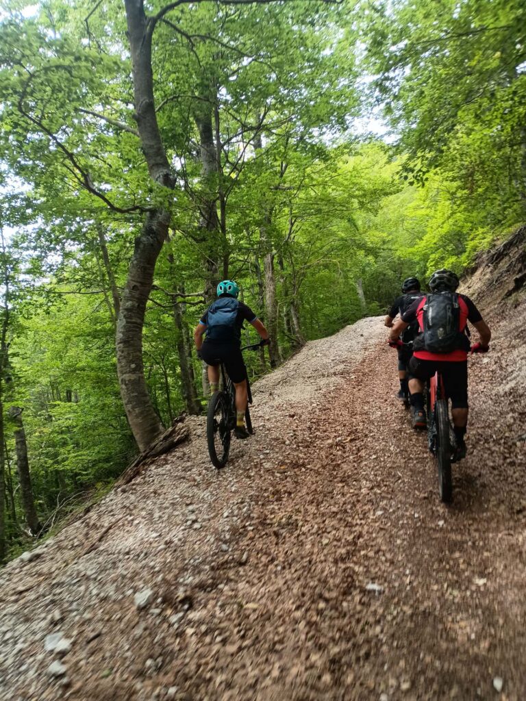 Monte di Cambio in MTB: dalla Valle Scura alle creste dei Monti Reatini