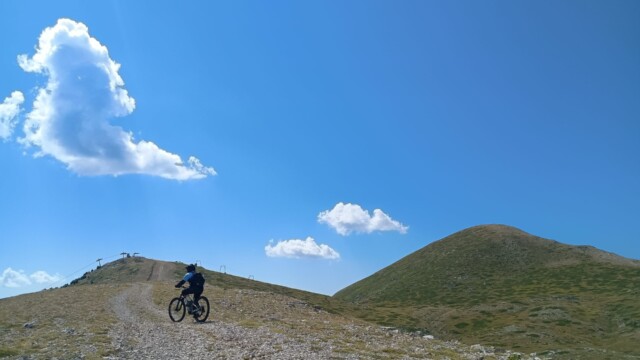 Monte Cotento in MTB da Filettino: cresta dei Simbruini e boschi tecnici