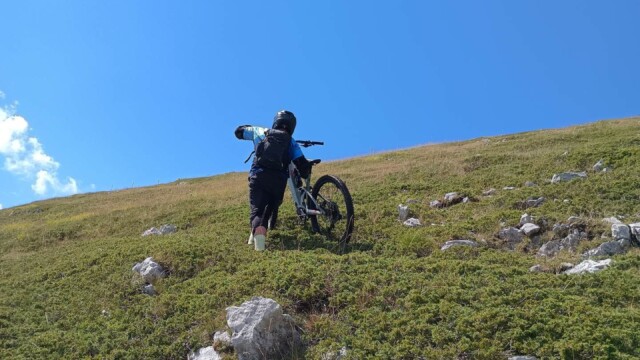 Monte Cotento in MTB da Filettino: cresta dei Simbruini e boschi tecnici