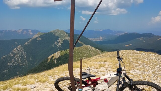 Monte Cotento in MTB da Filettino: cresta dei Simbruini e boschi tecnici