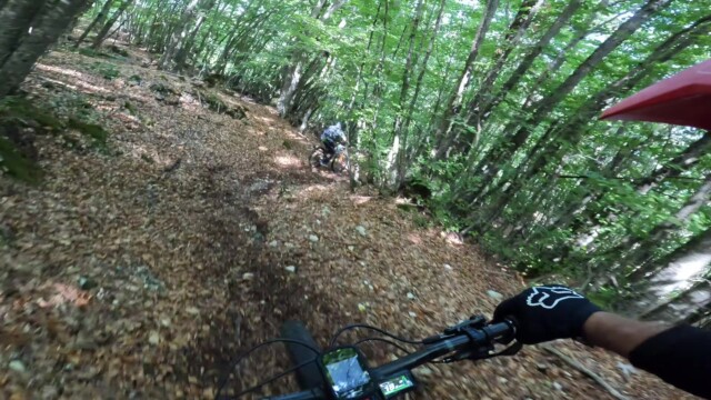 Fotogramma dal video a 01:35 Monte di Cambio in MTB: dalla Valle Scura alle creste dei Monti Reatini