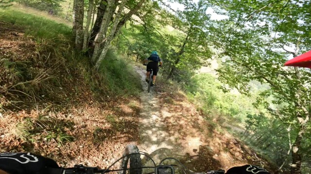 Fotogramma dal video a 01:55 Monte di Cambio in MTB: dalla Valle Scura alle creste dei Monti Reatini