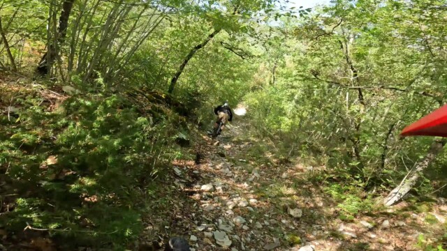 L’ultimo tratto aperto prima della discesa nel bosco. Nel regno della Sibilla